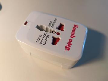 Reisadapter Travel Universal Adaptor beschikbaar voor biedingen
