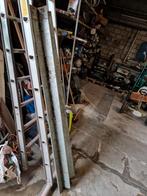 Hoekijzers gegalvaniseerd 180 cm lang 2 stuks 40€ stuk, Doe-het-zelf en Bouw, Metalen, Ophalen, Zo goed als nieuw