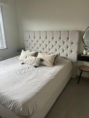 Boxspring beschikbaar voor biedingen
