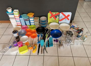 Set keukengerei, opbergdoos, bestekweegschaal  beschikbaar voor biedingen