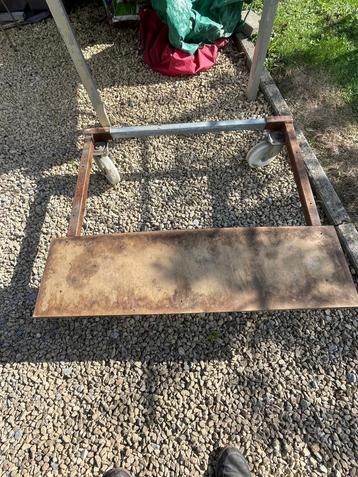 Plateau&châssis mobil pour palette pellet & bois beschikbaar voor biedingen