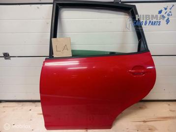 Seat Altea 5P Portier Links Achter Rood LS3H 5P0833055 04-09 beschikbaar voor biedingen
