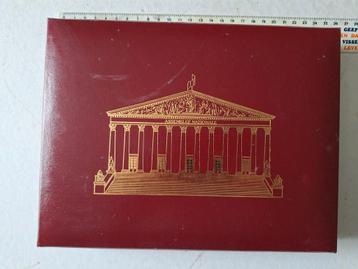 Geschenkdoos van Franse Assemblée Nationale Philippe Seguin beschikbaar voor biedingen