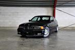 BMW M3 (E36) 3.0 benzine manual - OLDTIMER, Auto's, BMW, 4 zetels, Achterwielaandrijving, Zwart, Zwart