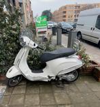 Vespa Primavera, Fietsen en Brommers, Ophalen, Zo goed als nieuw