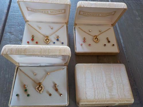 Prachtige goudkleurige sieradenset 11-delig nieuw in doos!, Handtassen en Accessoires, Kettingen, Nieuw, Goud, Ophalen of Verzenden