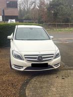 Mercedes B180. Benzine van 2012, Auto's, Euro 5, Achterwielaandrijving, Leder en Stof, Wit