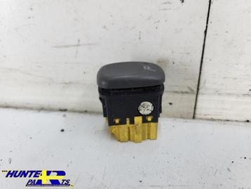 Schakelaar stoelverwarming Volvo C70 ('97-'00) 9168206 beschikbaar voor biedingen