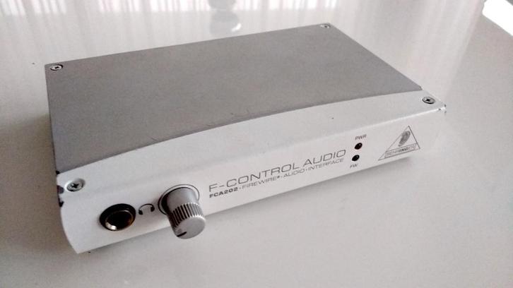 Behringer F-CONTROL AUDIO 4-Bit/96 kHz FireWire interface ., Computers en Software, Geluidskaarten, Gebruikt, Extern, Ophalen of Verzenden