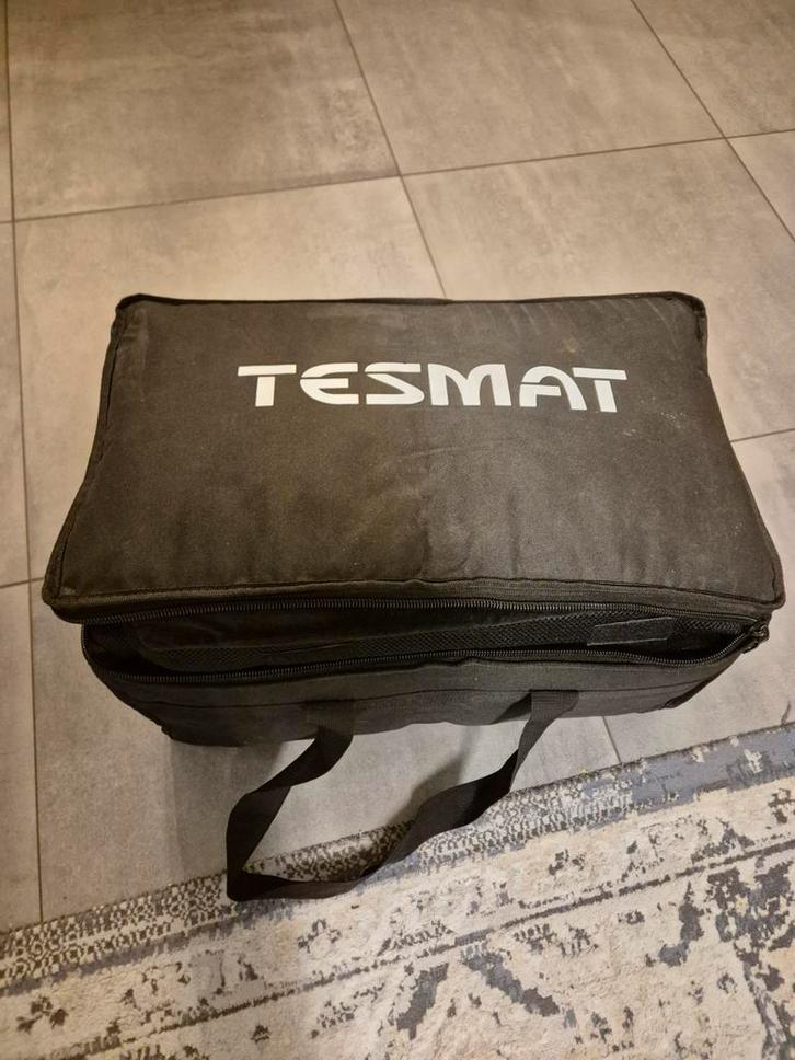 Matelas Tesmat pour voiture Tesla, Autos : Divers, Autos divers Autre, Enlèvement