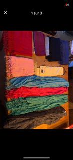 Gros lot de foulard, Vêtements | Femmes, Bonnets, Écharpes & Gants, Enlèvement ou Envoi, Neuf, Écharpe