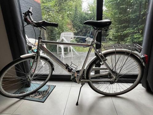 Middenstuk werd vervangen. | Achterste wiel is op slot, Fietsen en Brommers, Fietsen | Heren | Herenfietsen, Gebruikt, Versnellingen