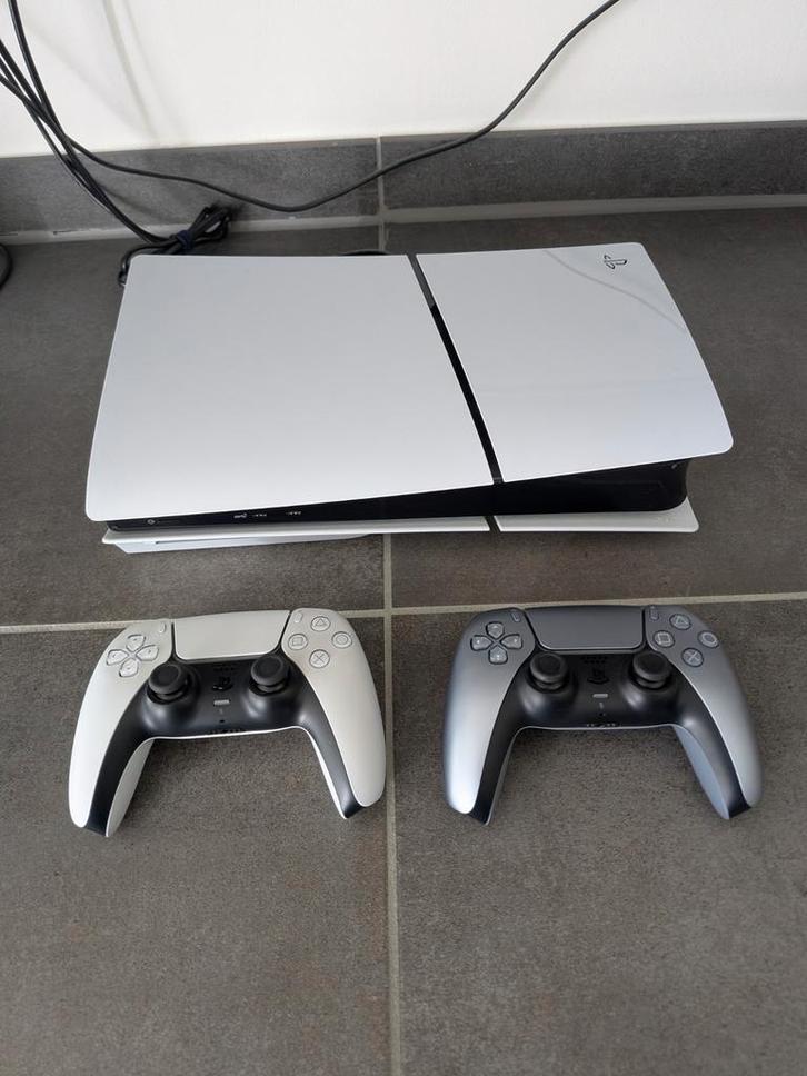 Playstation 5 Slim 1TB Disc + Pulse 3D Koptelefoon, Games en Spelcomputers, Spelcomputers | Sony PlayStation 5, Zo goed als nieuw