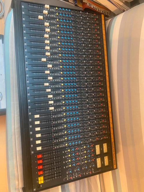 Soundcraft B200 24/4/2, Muziek en Instrumenten, Mengpanelen, Zo goed als nieuw, Ophalen