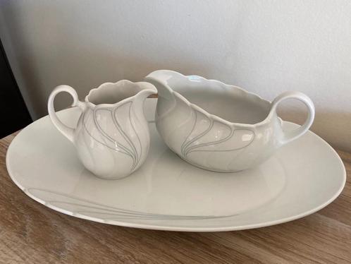 Porseleinen Servies, Huis en Inrichting, Keuken | Servies, Zo goed als nieuw, Bord(en), Effen, Porselein, Ophalen