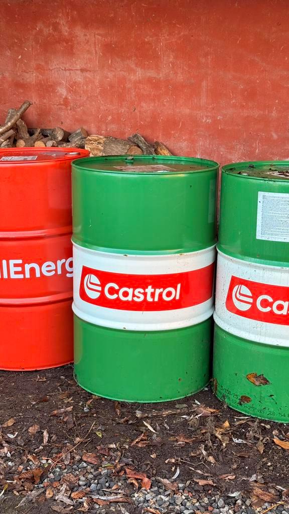 Barils en métal (200 litres), Tuin en Terras, Vuurkorven, Zo goed als nieuw, Ophalen of Verzenden