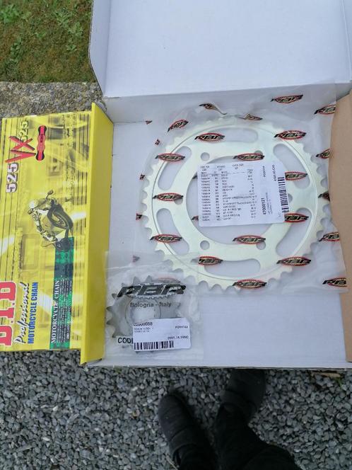 Yamaha MT-07 Tracer ABS SUZUKI 1000 GSXR Kit chaîne D.I.D 52, Motoren, Accessoires | Overige, Nieuw, Ophalen