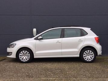  La Volkswagen Polo 1.4i « Comfortline »  comprend une gara disponible aux enchères