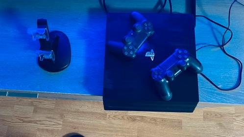 PS4 pro in perfect staat, Games en Spelcomputers, Spelcomputers | Sony PlayStation 4, Gebruikt, Pro, 1 TB, Met 2 controllers, Met games