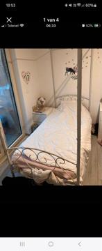 1 persoons hemelbed met lattenbodem en matras, Ophalen, Zo goed als nieuw, Wit