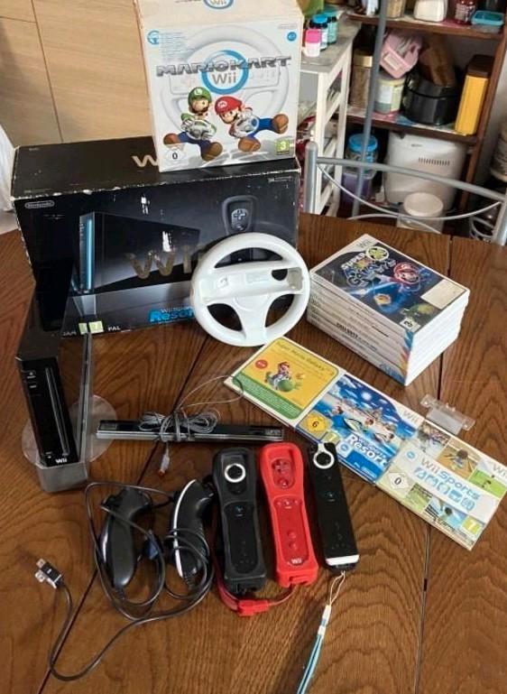 Nintendo Wii Black Edition – Mario Kart Set – 3 Con, Consoles de jeu & Jeux vidéo, Consoles de jeu | Nintendo Wii, Comme neuf