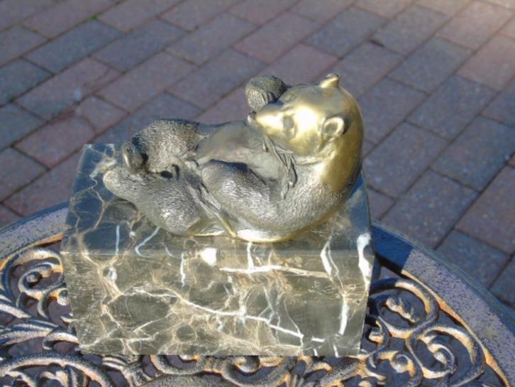 Panda die in brons op marmer eet, gesigneerd, MILO, Antiek en Kunst, Antiek | Brons en Koper, Brons, Ophalen