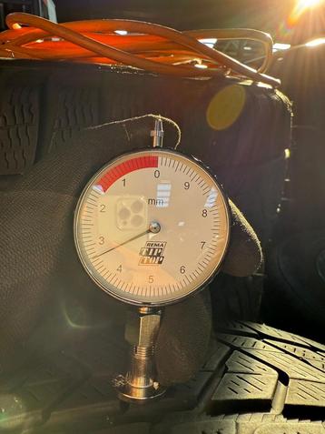 Landrover Pirelli winterbanden en velgen beschikbaar voor biedingen