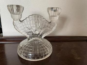 Geperst glas art deco kandelaar beschikbaar voor biedingen