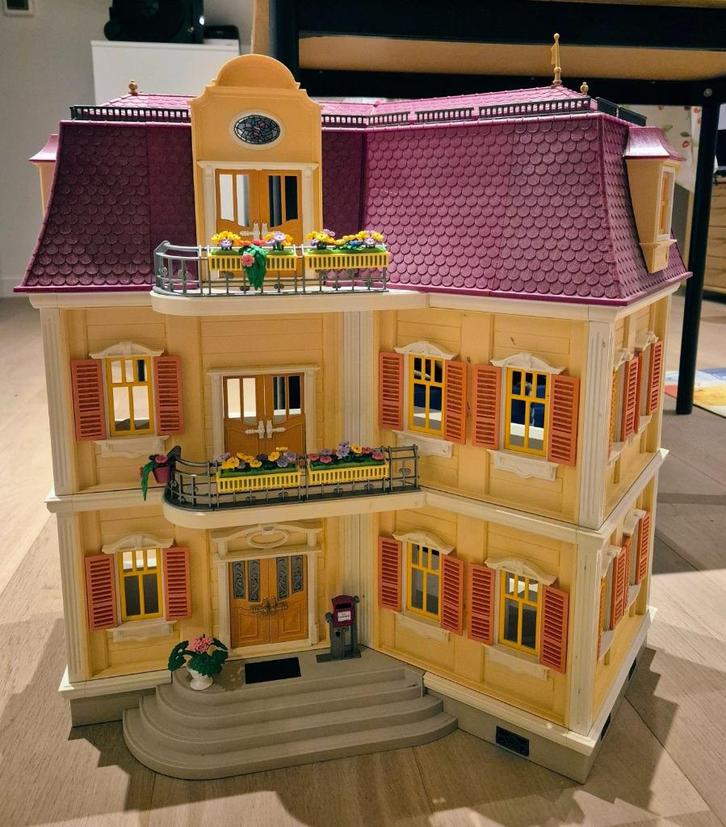 Playmobil groot herenhuis (villa) met figuren en accessoires, Kinderen en Baby's, Speelgoed | Playmobil, Zo goed als nieuw, Complete set