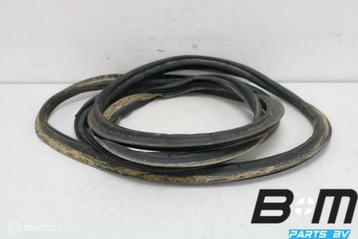 Achterkleprubber Skoda Octavia 3 Sedan 5E5827705H beschikbaar voor biedingen