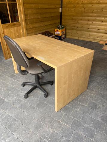 Bureau + bureaustoel GRATIS 