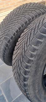 2 pneus d'hiver Pirelli 195/65 r15, Enlèvement, Utilisé