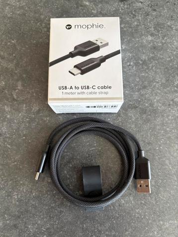 Kabel USB-A naar USB-C beschikbaar voor biedingen