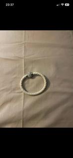 bracelet blanc, Bijoux, Sacs & Beauté, Bracelets, Avec bracelets à breloques ou perles, Comme neuf, Blanc, Cuir