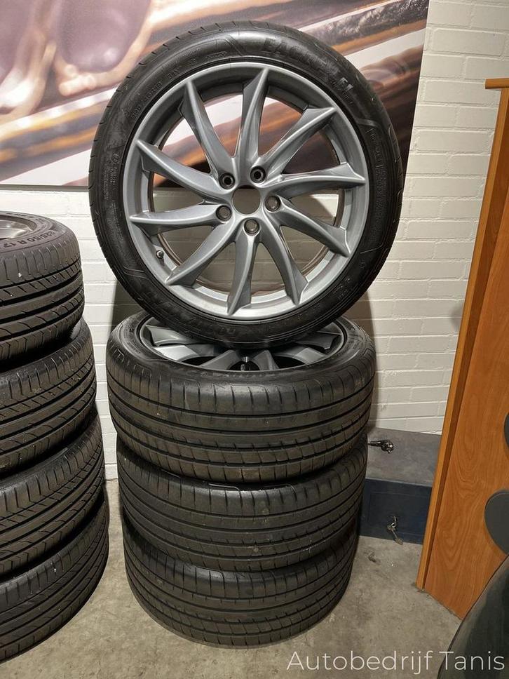 Alfa Romeo Giulia Goodyear 225/45/18 Zomer, Auto-onderdelen, Banden en Velgen, Banden en Velgen, Zomerbanden, 18 inch, 225 mm