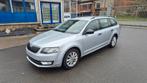 Skoda octavia 1.6tdi km 174000 Airco Wiel jaar 2014, Euro 5, Zwart, 1600 cc, Bedrijf