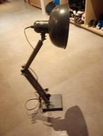 Tafellamp, Enlèvement