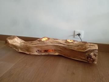 Authentieke lamp beschikbaar voor biedingen