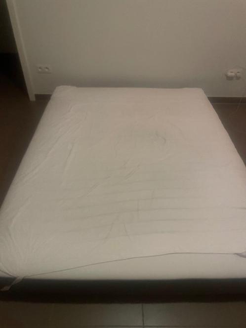Hovag (VALEVAG) matras 160 cm (altijd beschermhoes gebruikt), Huis en Inrichting, Slaapkamer | Matrassen en Bedbodems, Gebruikt