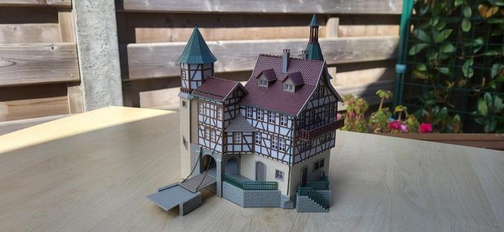 faller H0 130385 supermooi kasteel, Hobby en Vrije tijd, Modeltreinen | H0, Zo goed als nieuw, Brug, Tunnel of Gebouw, Ophalen of Verzenden