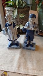 2 figurines bleues de Delft : l'aide de la mère et le repas, Enlèvement ou Envoi