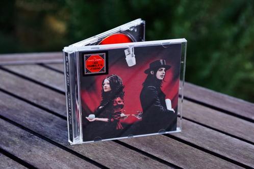 The White Stripes–Get Behind Me Satan- Limited sticker cover, Cd's en Dvd's, Cd's | Rock, Zo goed als nieuw, Poprock, Ophalen of Verzenden