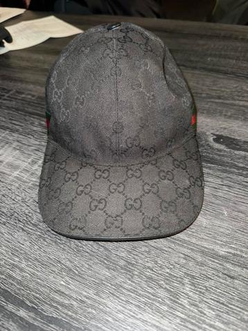 orginele gucci pet beschikbaar voor biedingen