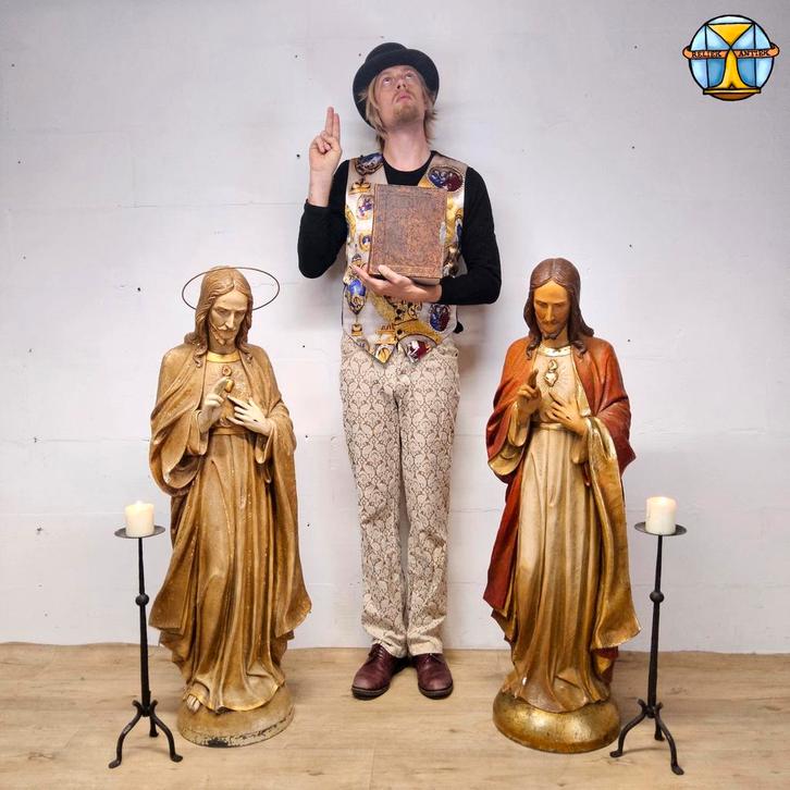 2 grote antieke heilige hart jezus beelden (gerard linssen), Antiek en Kunst, Antiek | Religieuze voorwerpen, Ophalen of Verzenden