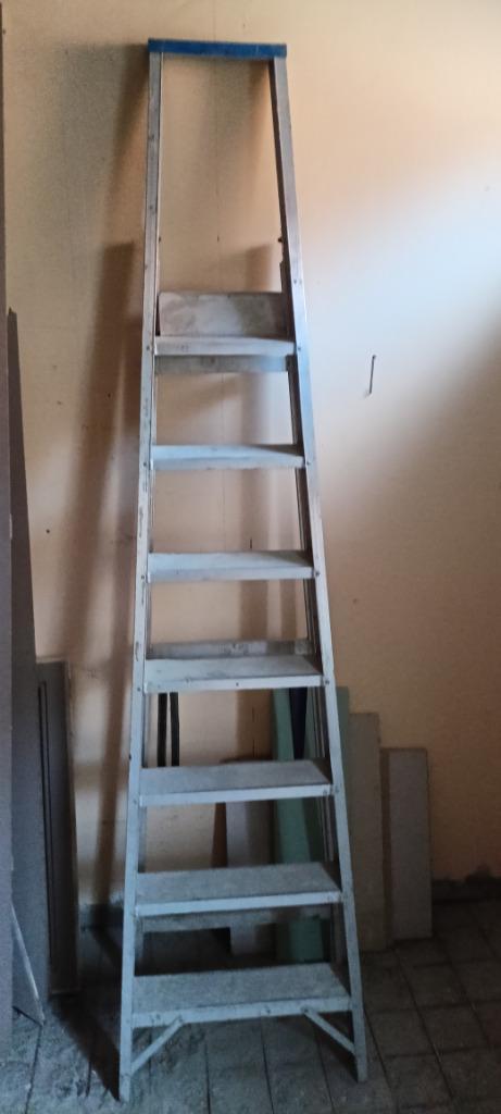 escabeau SOLIDE 7 marches, Doe-het-zelf en Bouw, Ladders en Trappen, Gebruikt, 2 tot 4 meter, Ophalen