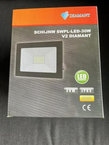 Schijnw swpl-led-30w Nieuw 4 stuk's beschikbaar voor biedingen