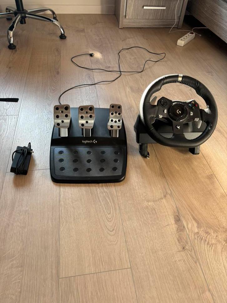 Logitech G920 Racing Wheel + Pedalen (Xbox/PC), Computers en Software, Joysticks, Refurbished, Ophalen