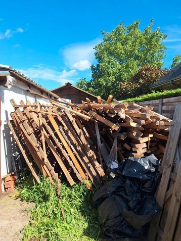 Gratis Hout beschikbaar voor biedingen