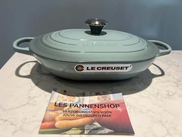 Nieuwe Le Creuset Oblong Sea Salt zonder doos beschikbaar voor biedingen