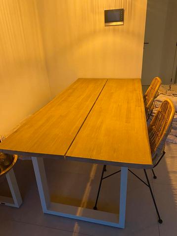 Acacia houten tafel 